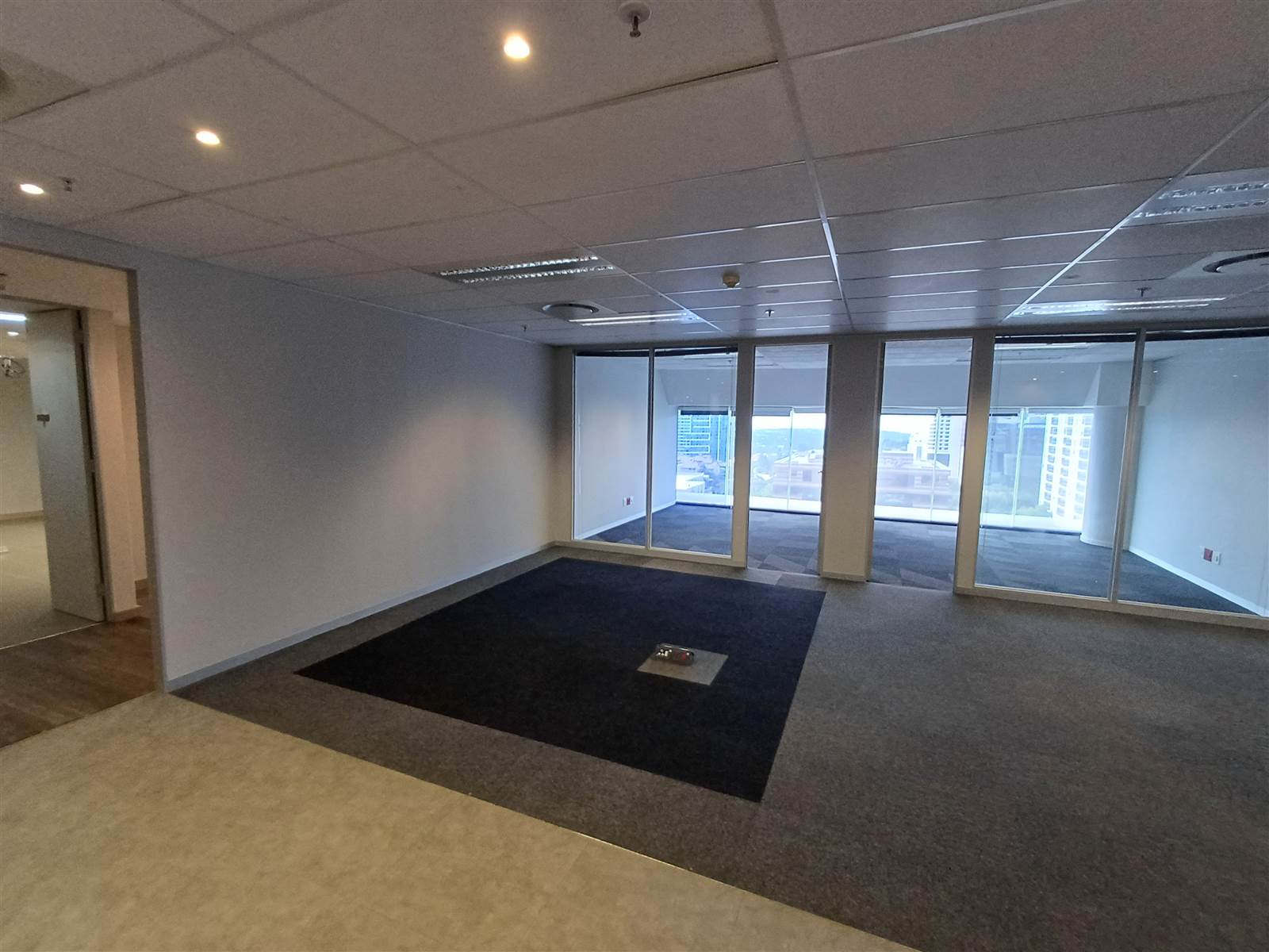 1525  m² Commercial space in Sandown photo number 17