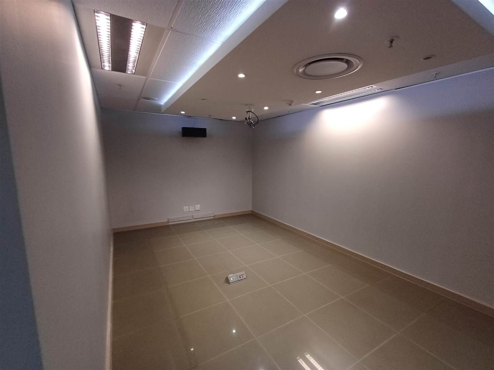 1525  m² Commercial space in Sandown photo number 6