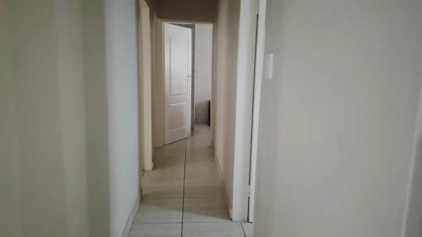 3 Bed Townhouse in Wolmer photo number 9