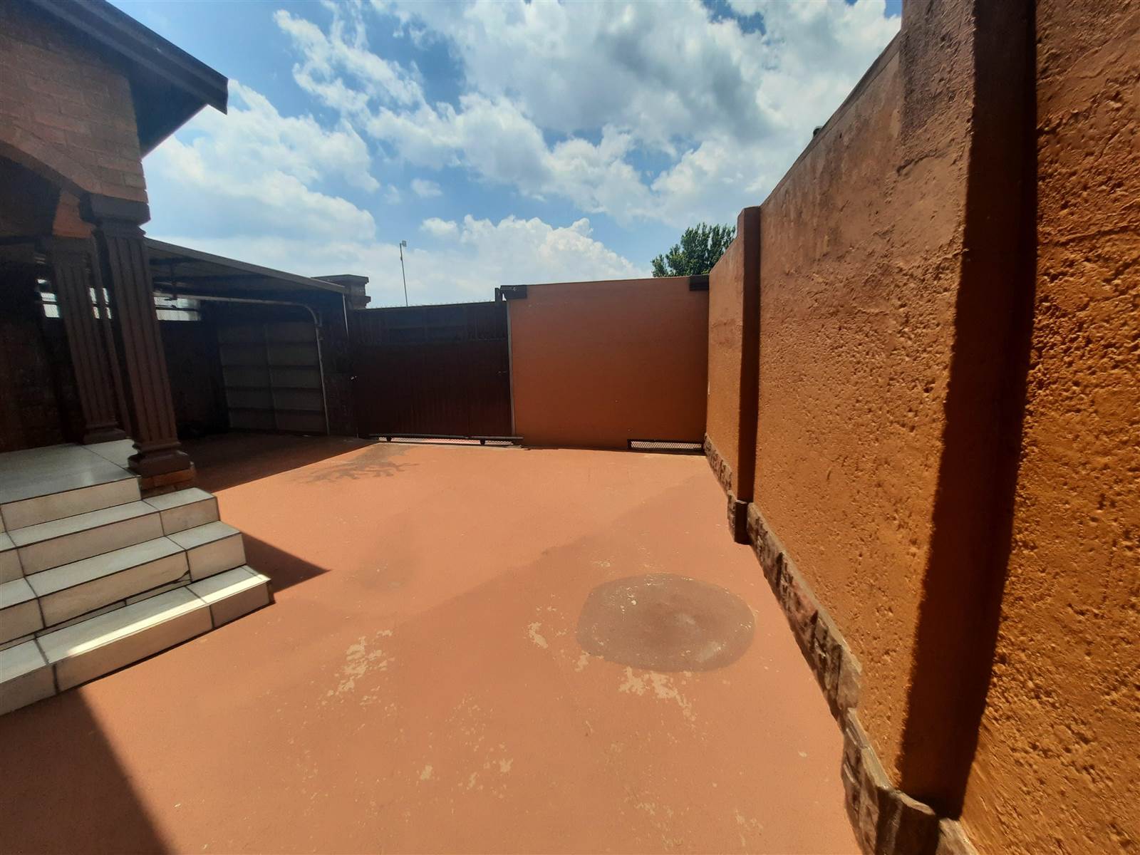 4 Bed House in Tembisa photo number 5