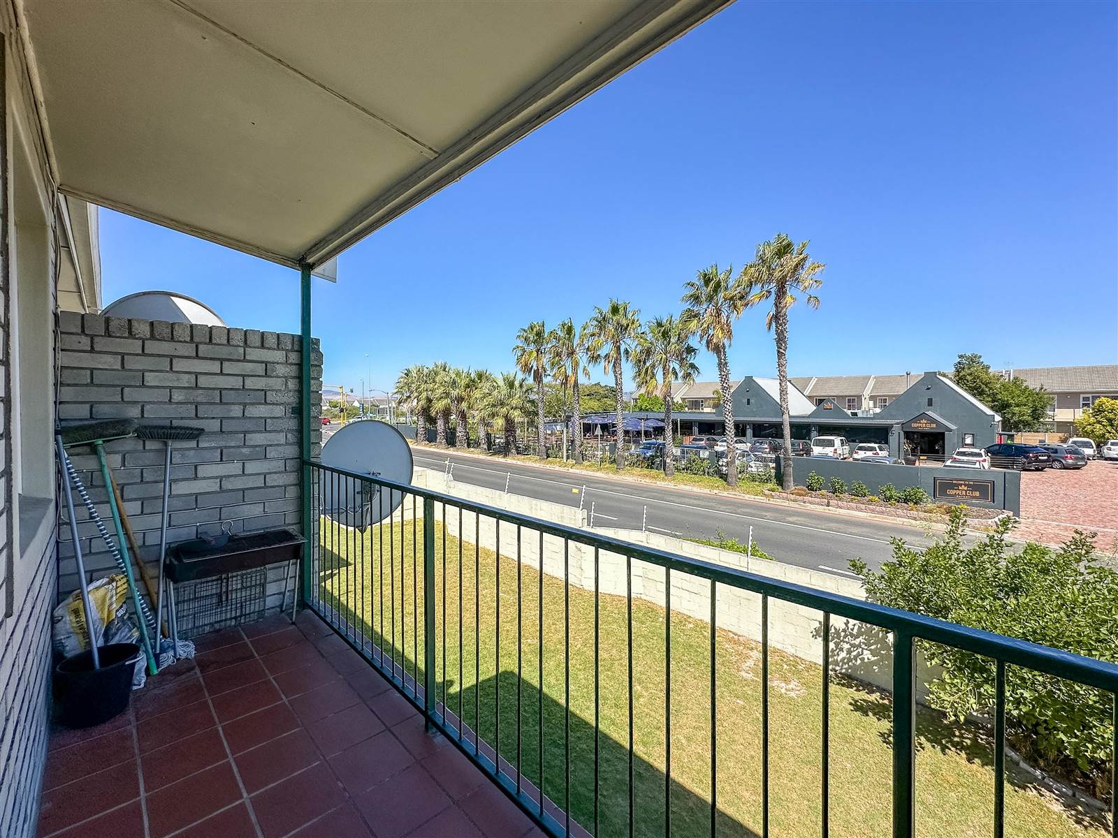 2 Bed Apartment in Blouberg Sands photo number 12