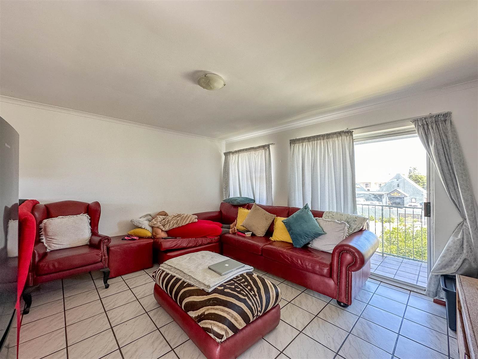2 Bed Apartment in Blouberg Sands photo number 11