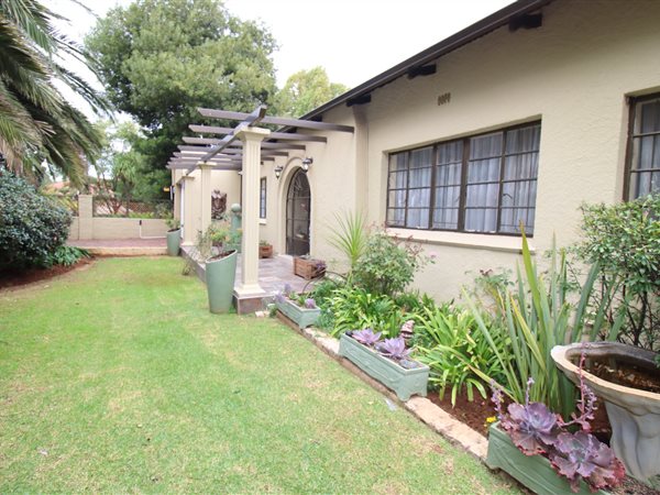 5 Bed House in Dalview