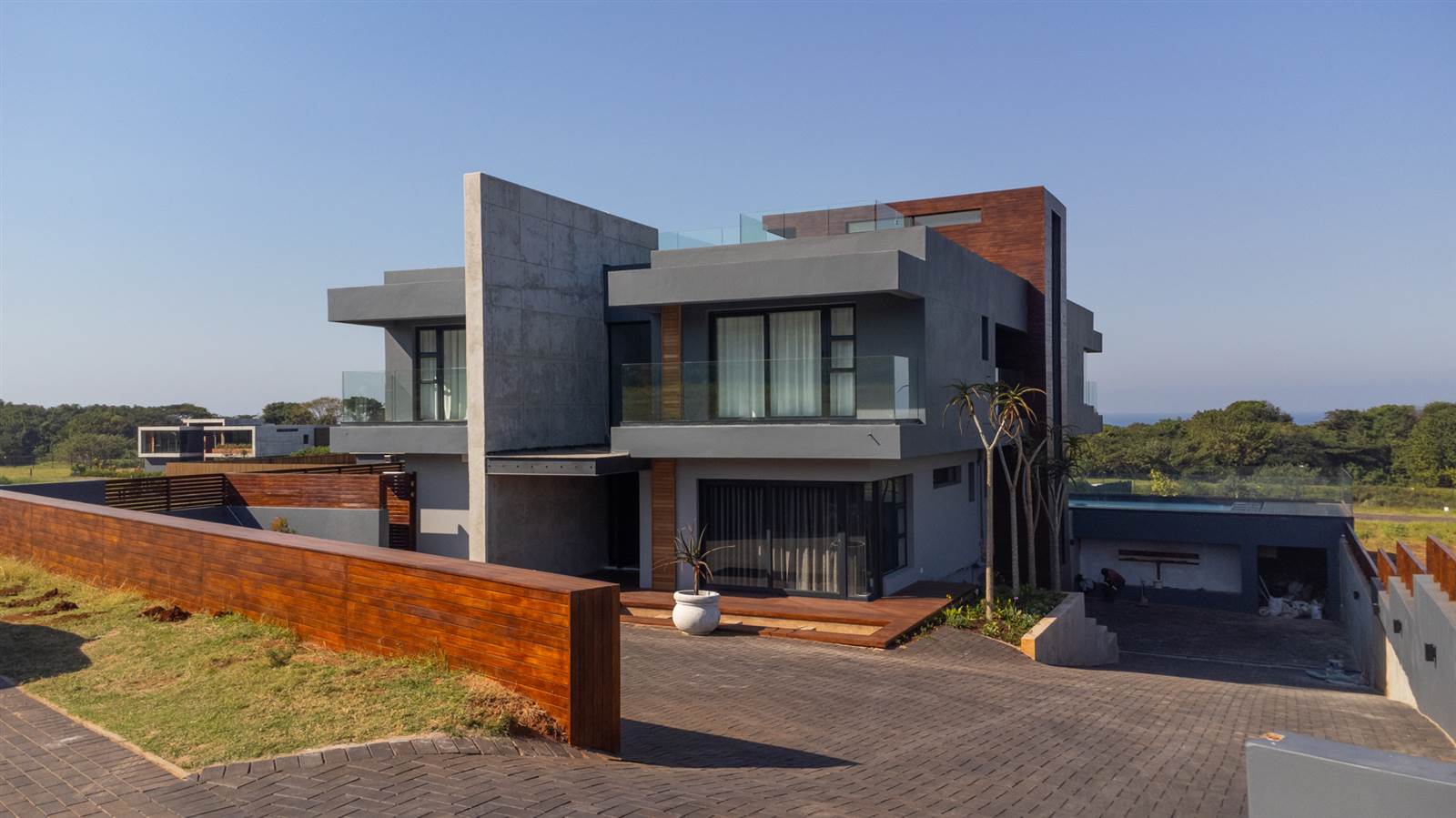 1135 m² Land available in Umhlanga Rocks photo number 6