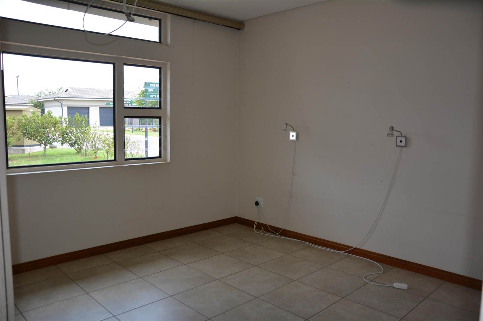 2 Bed Apartment in Eastland Mature Lifestyle Estate photo number 7