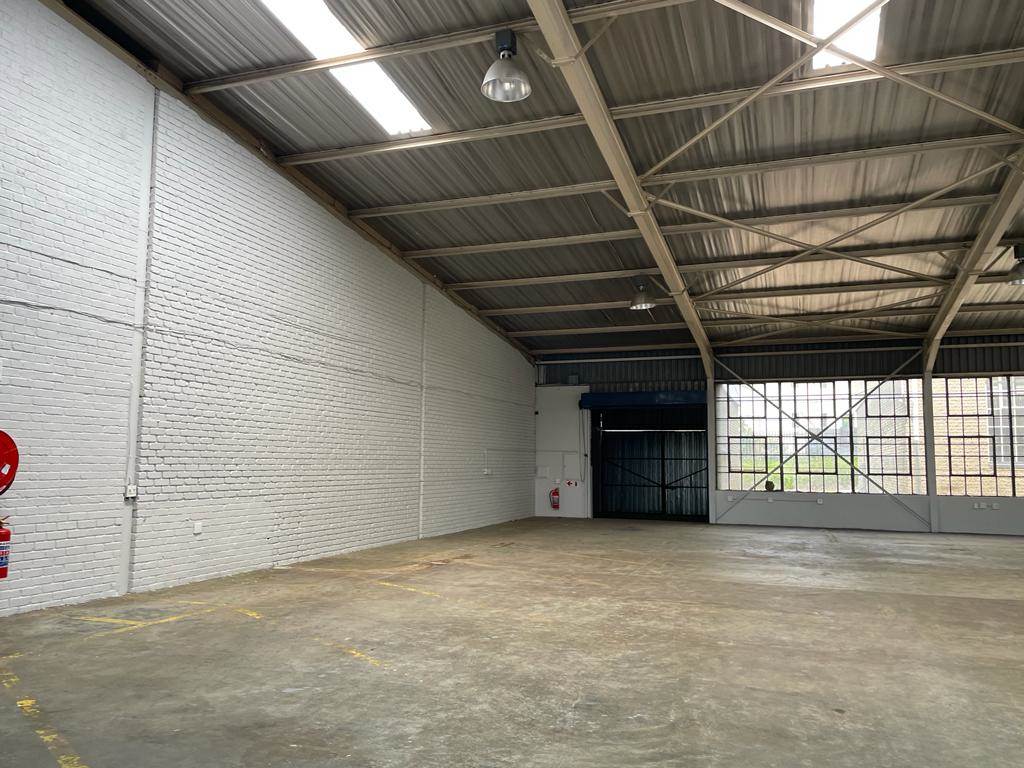 550  m² Commercial space in Halfway House photo number 9