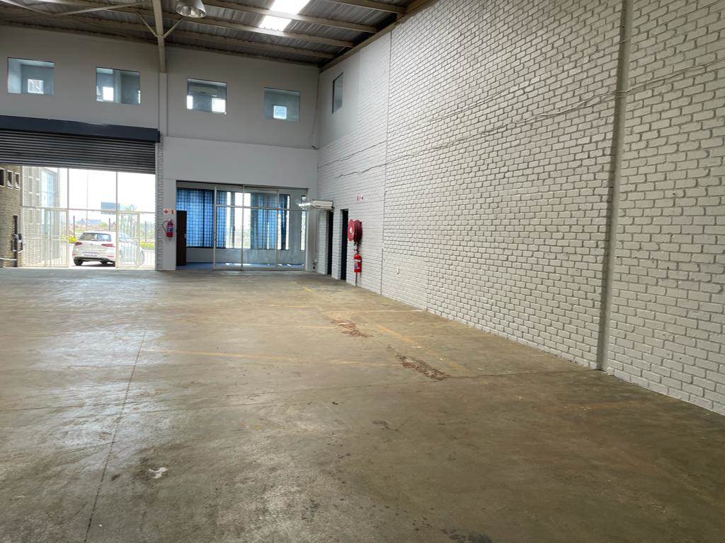 550  m² Commercial space in Halfway House photo number 26