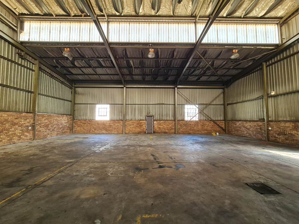 500  m² Industrial space in Wadeville photo number 3