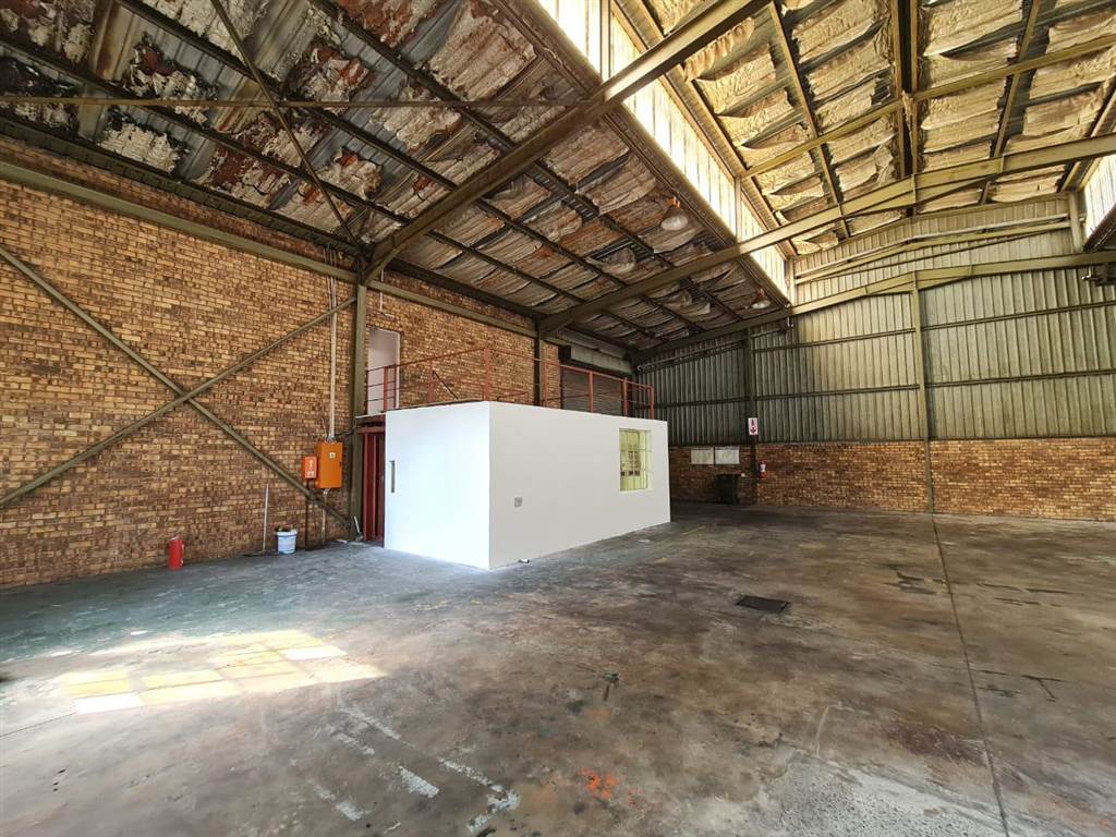 500  m² Industrial space in Wadeville photo number 4