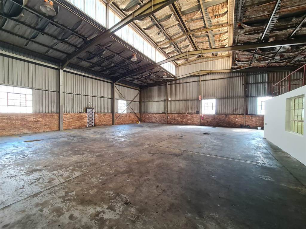 500  m² Industrial space in Wadeville photo number 2