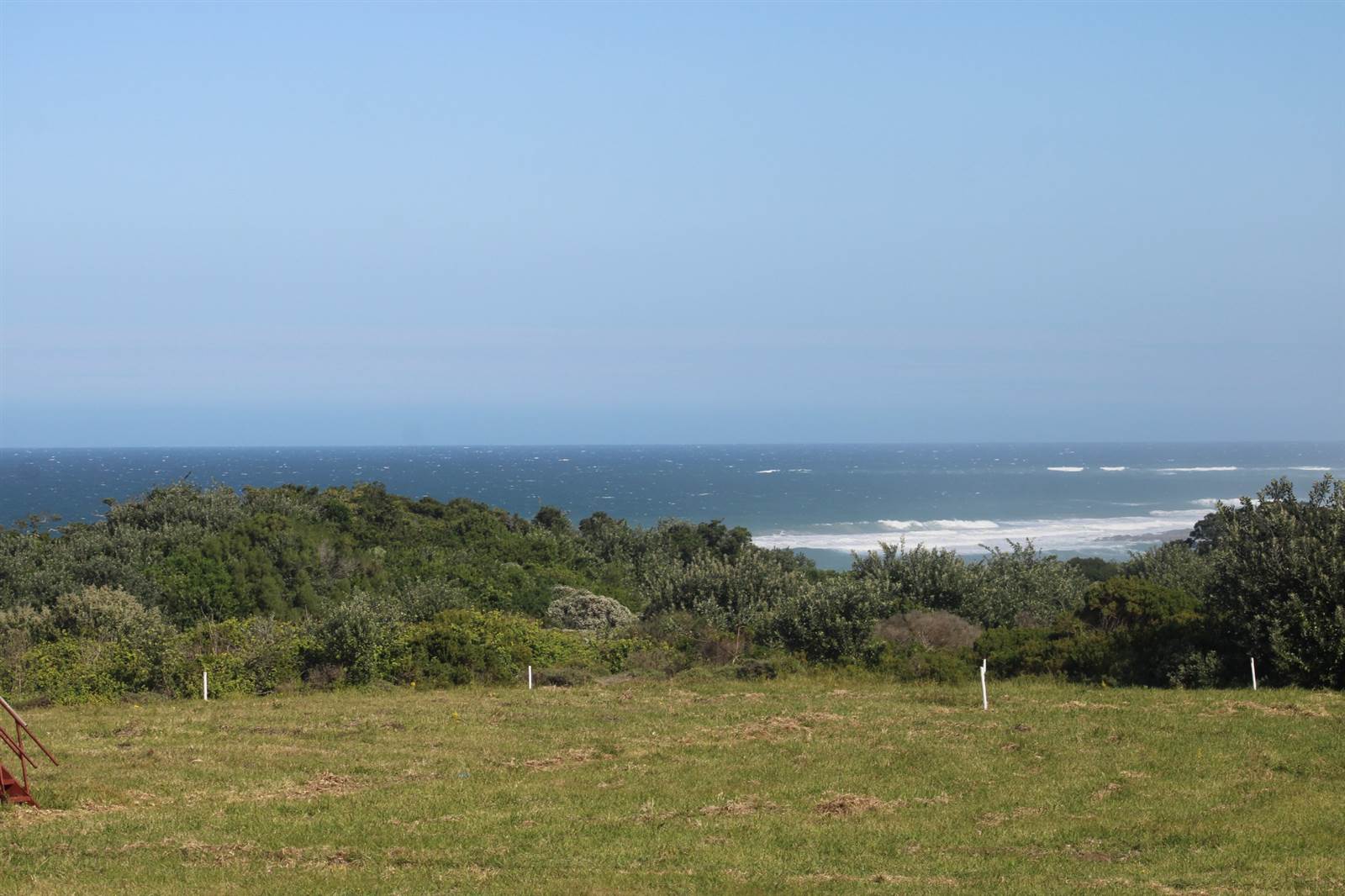 1035 m² Land available in Kidds Beach photo number 23