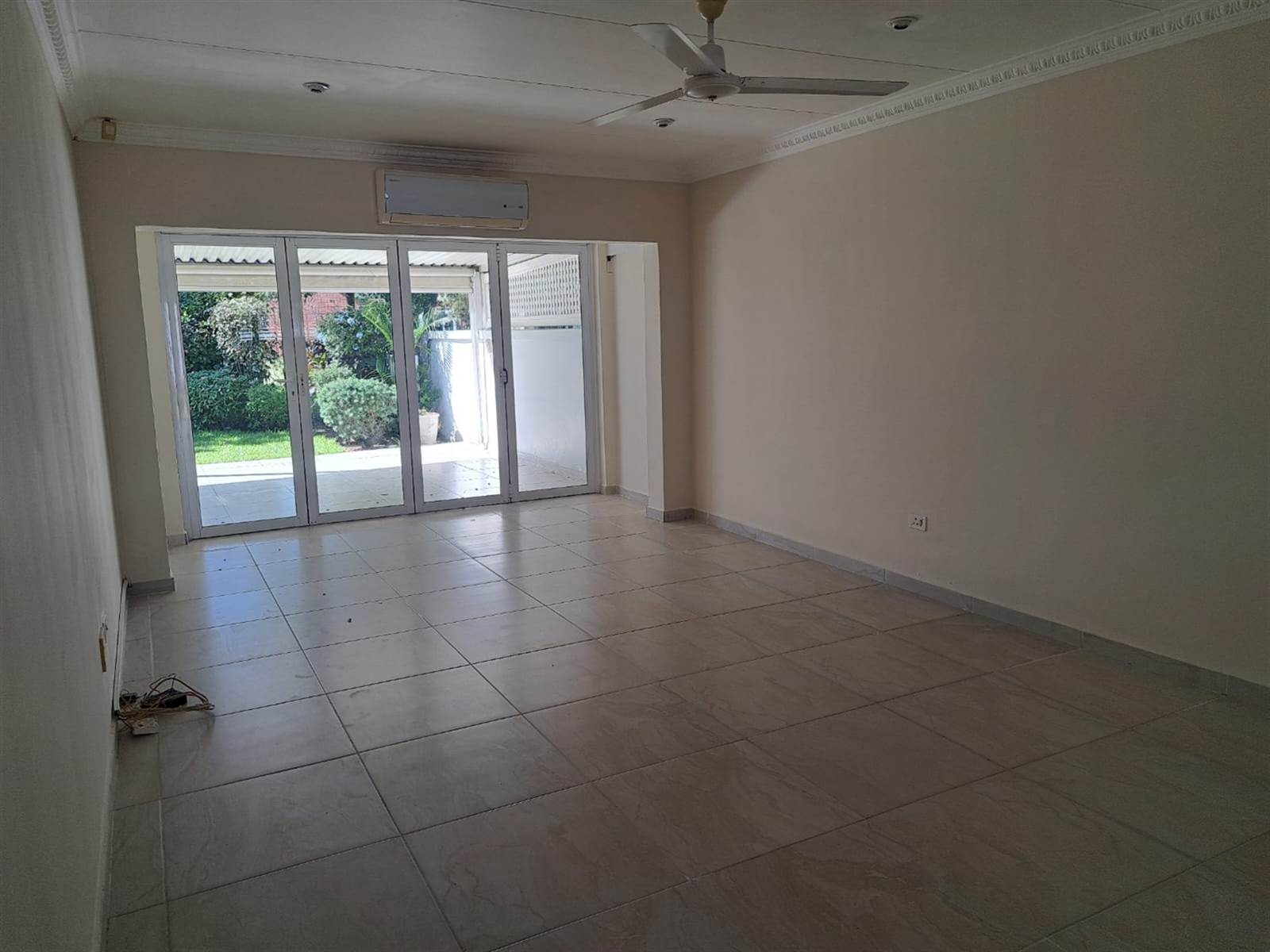 2 Bed Simplex in Mt Edgecombe photo number 4
