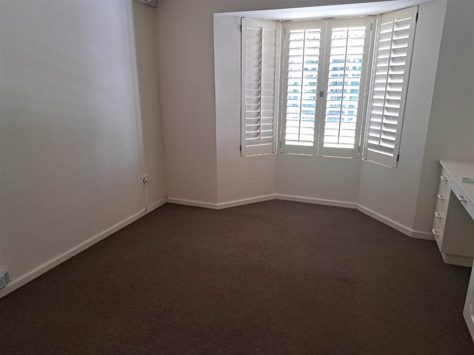 2 Bed Simplex in Mt Edgecombe photo number 14