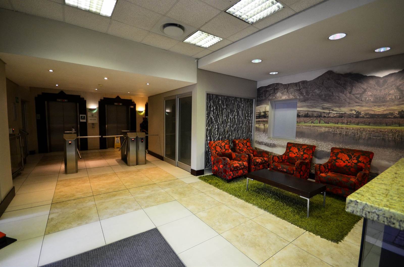 191  m² Office Space in Paarl photo number 2