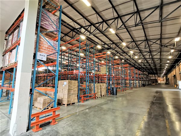 5 862 m² Industrial space 5 862 m² Industrial space