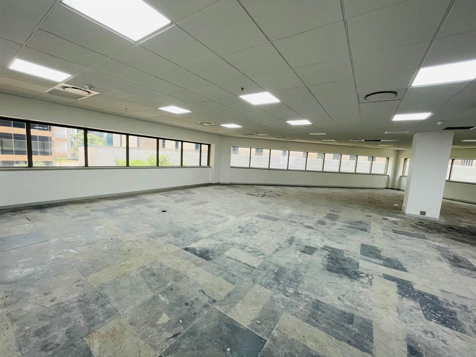 270  m² Commercial space in Sandhurst photo number 3