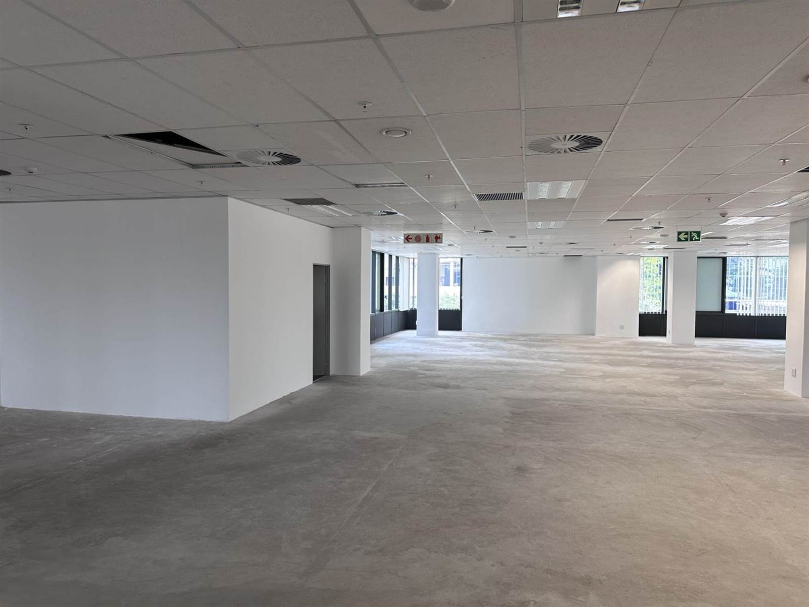493.31  m² Office Space in Menlyn photo number 13