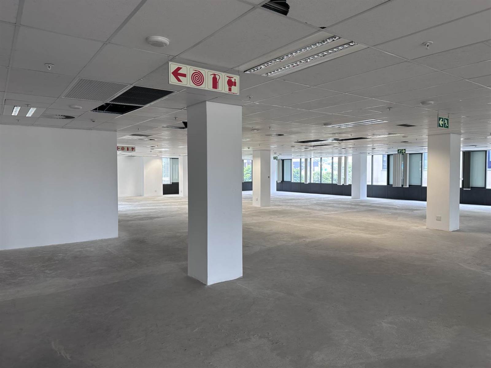 493.31  m² Office Space in Menlyn photo number 11