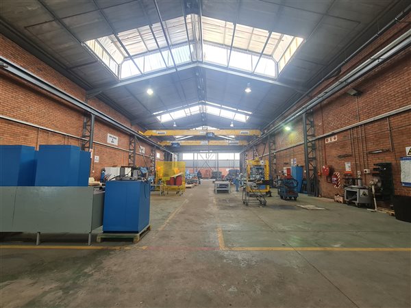 11 935  m² Industrial space