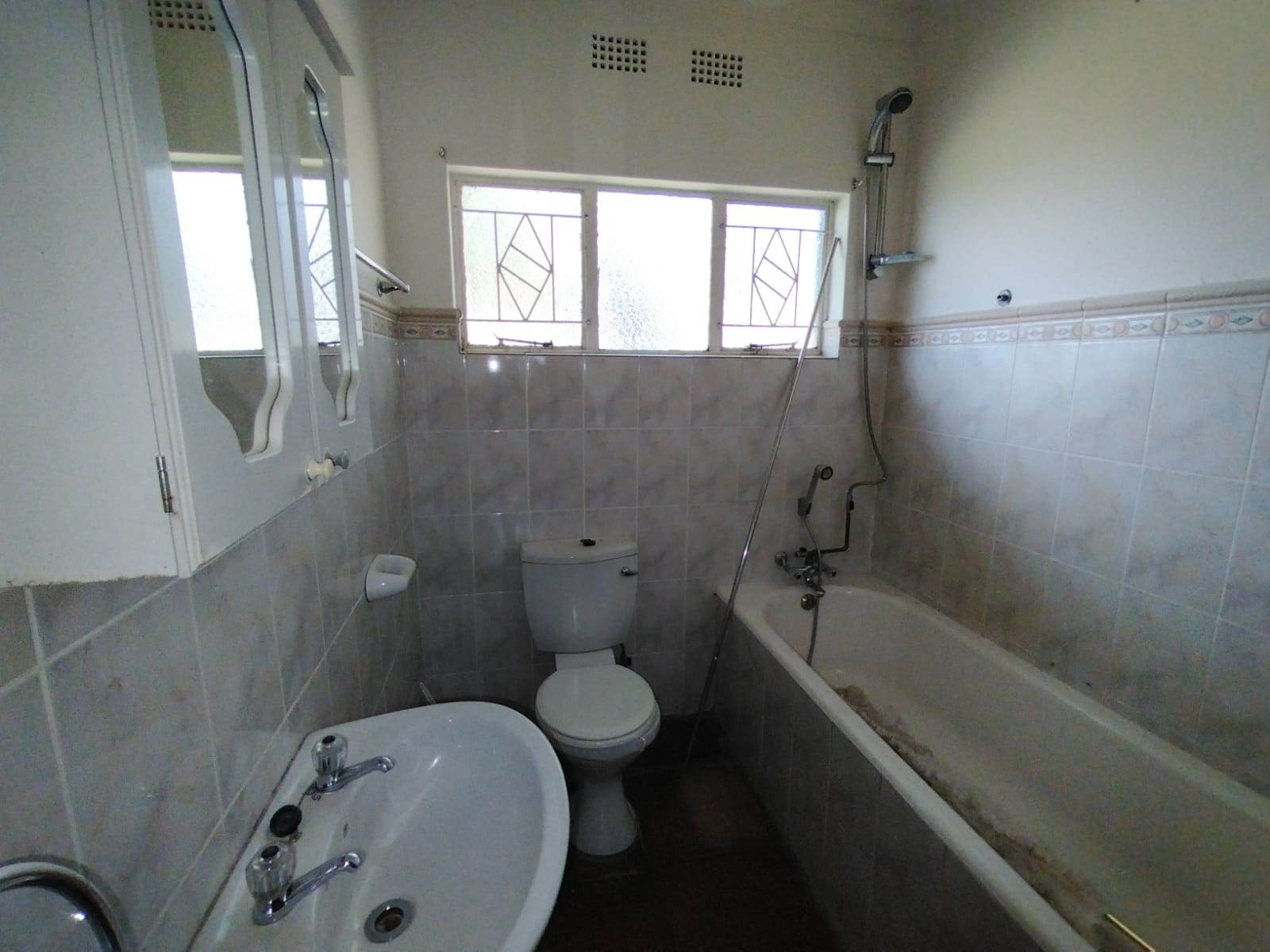 3 Bed House in Lydenburg photo number 18