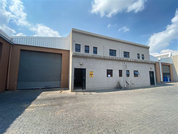 304  m² Industrial space