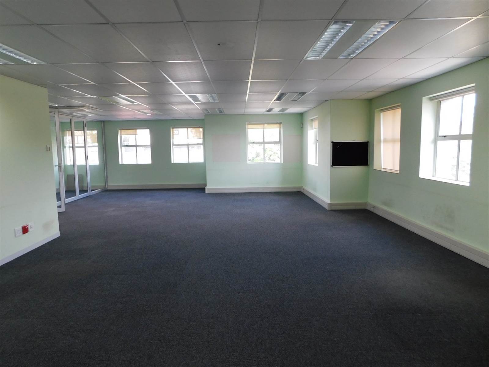 383  m² Commercial space in Hyde Park photo number 11