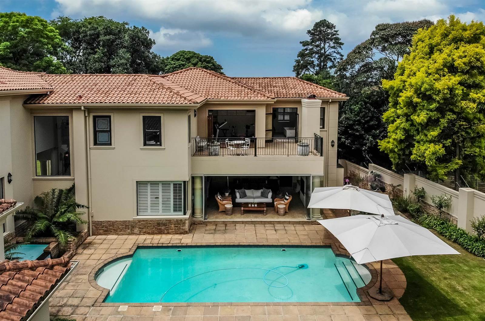 5 Bed House in Kloof photo number 14