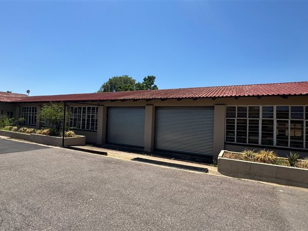 10 000 m² Commercial space 10 000 m² Commercial space