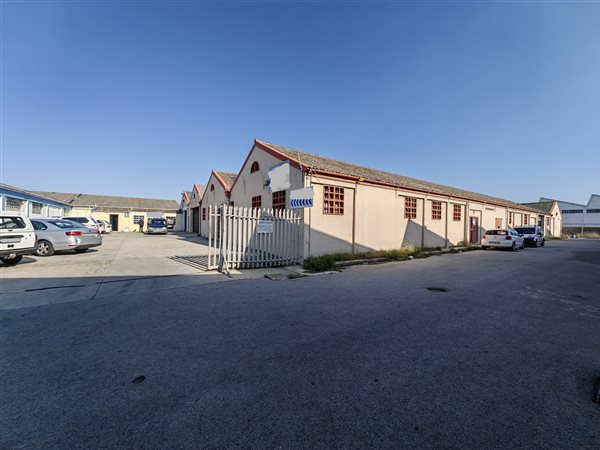 830  m² Industrial space