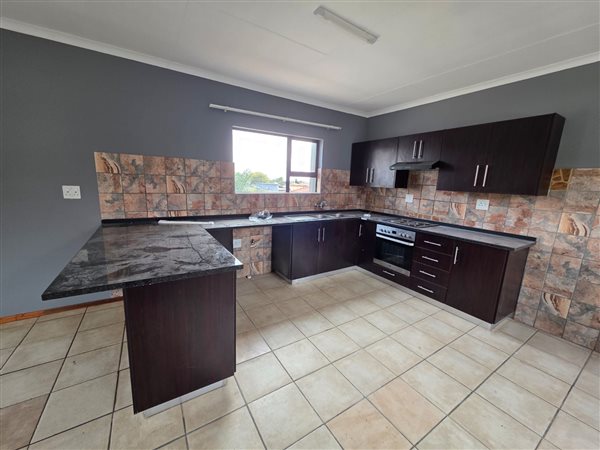 2 Bedroom Townhouse 2 Bedroom Townhouse