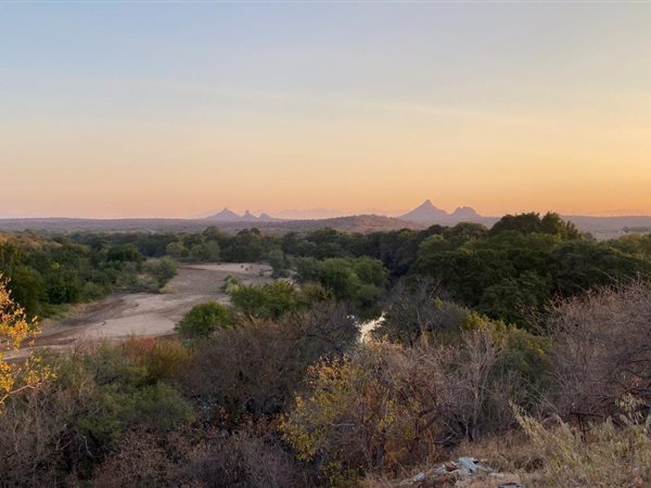 2 400 m² Land 2 400 m² Land
