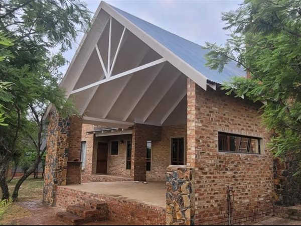3 Bed House in Lekwena Wildlife Estate