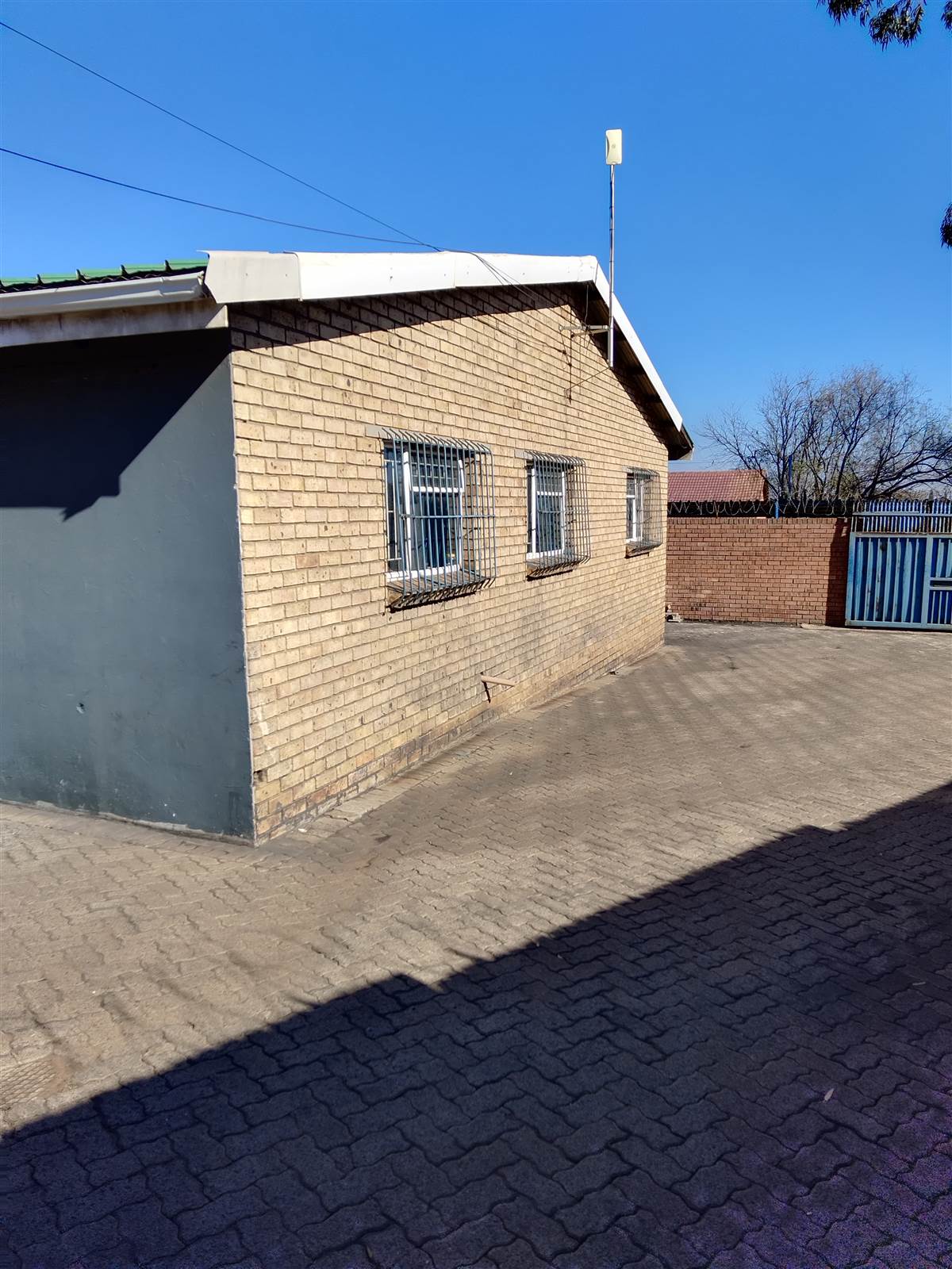 580  m² Industrial space in Klipfontein photo number 5