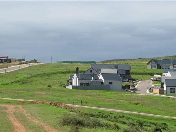 247 m² Land available in Hartenbos
