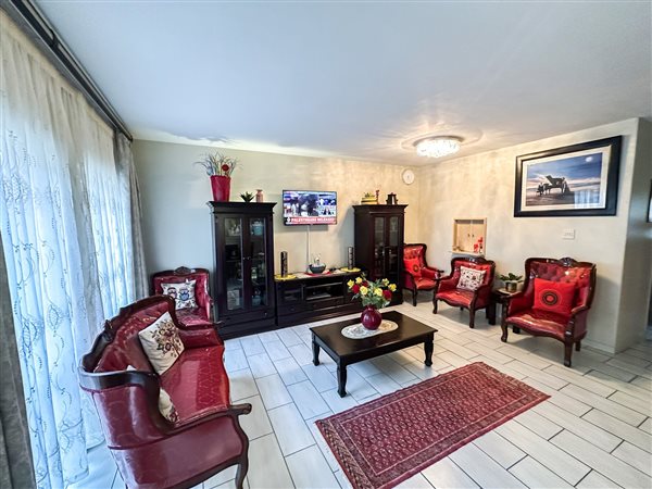 2 Bedroom Townhouse 2 Bedroom Townhouse