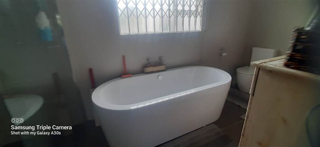6 Bed House in Secunda photo number 13