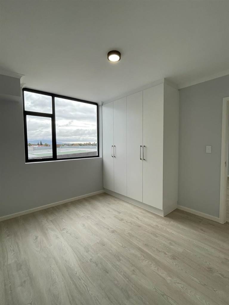 2 Bed Apartment in Pinelands photo number 14