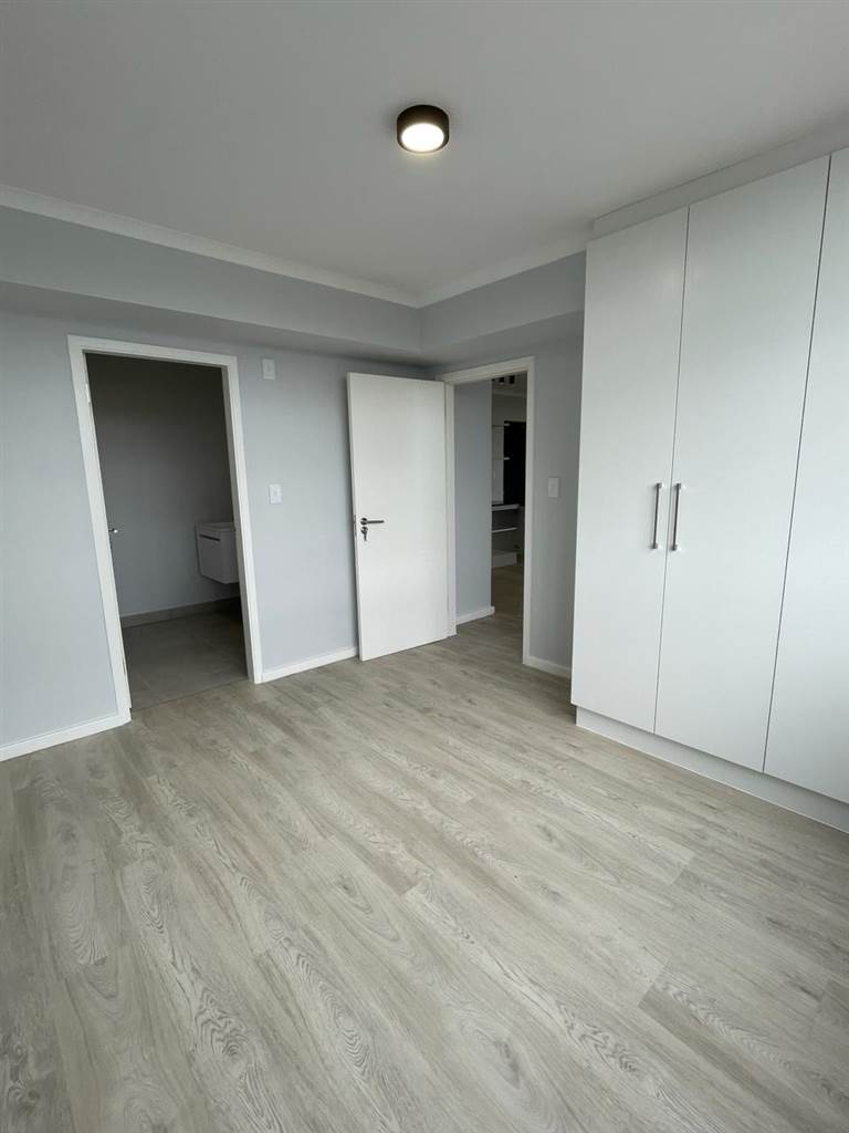 2 Bed Apartment in Pinelands photo number 22