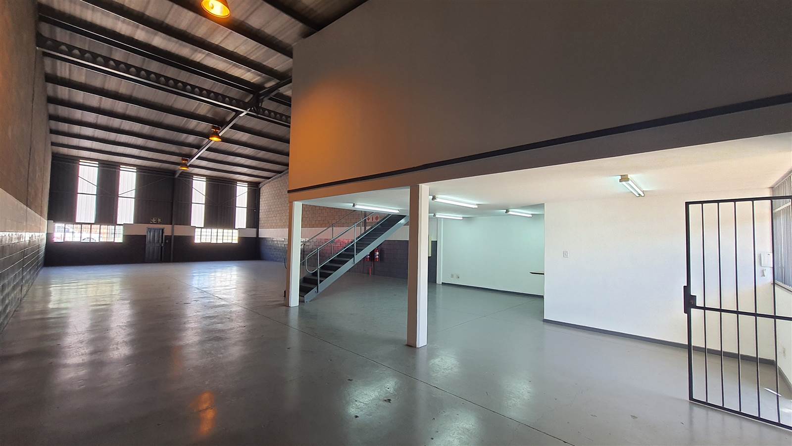 370  m² Industrial space in Spartan photo number 4