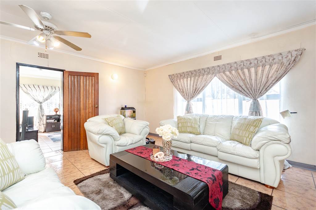 4 Bed House for sale in Kempton Park West T4267711 Private Property