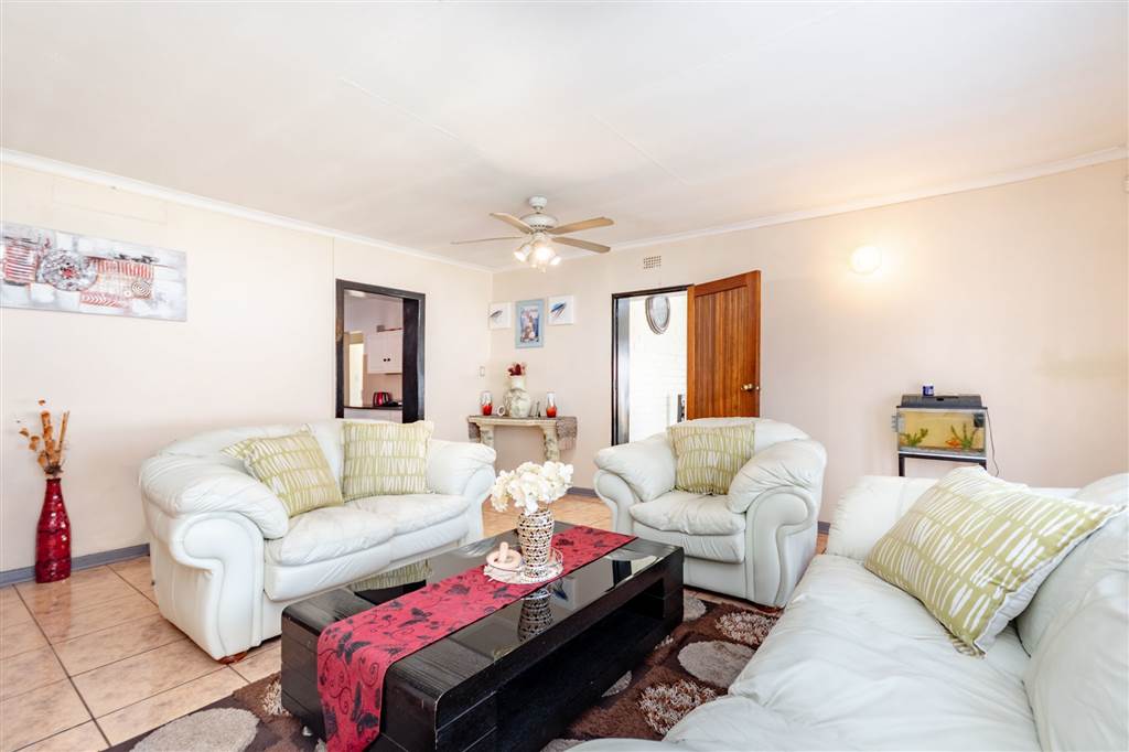 4 Bed House for sale in Kempton Park West T4267711 Private Property