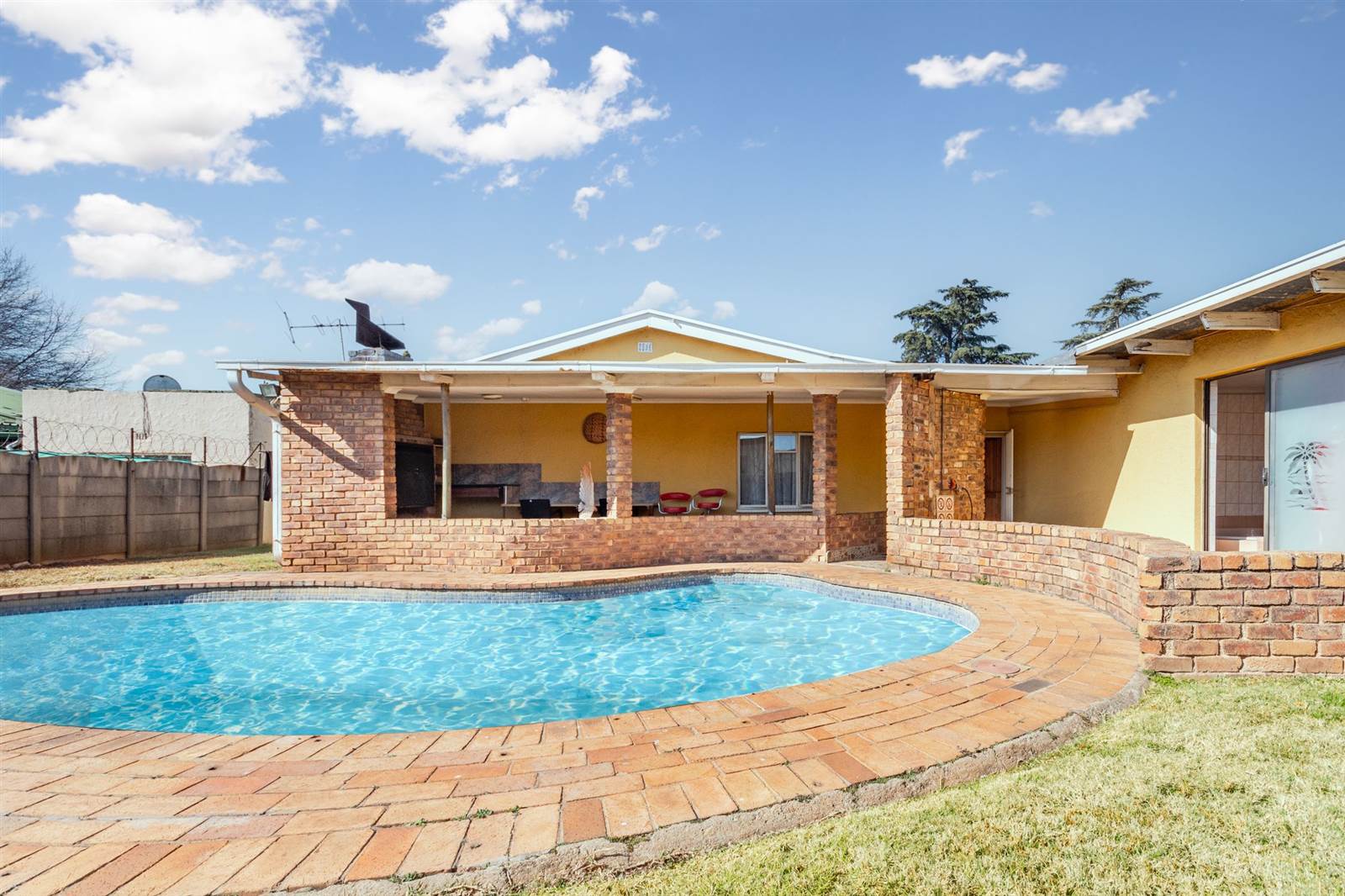 4 Bed House in Kempton Park West photo number 28