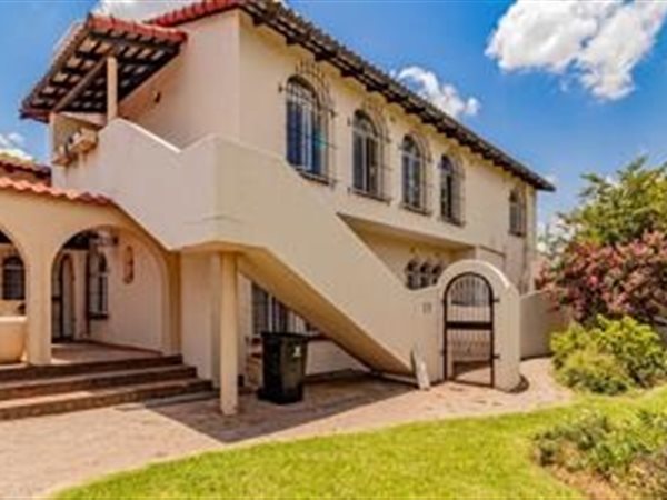 4 Bedroom House 4 Bedroom House
