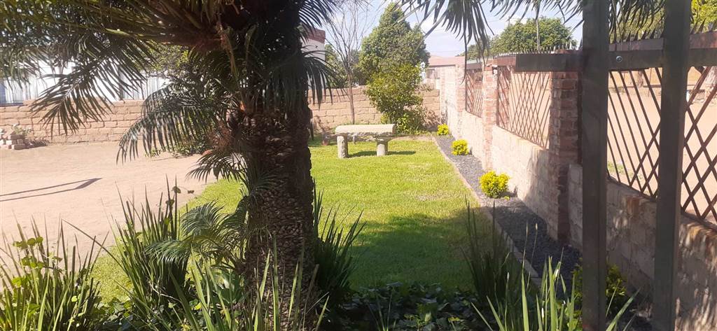 450 m² Land available in Soshanguve photo number 21