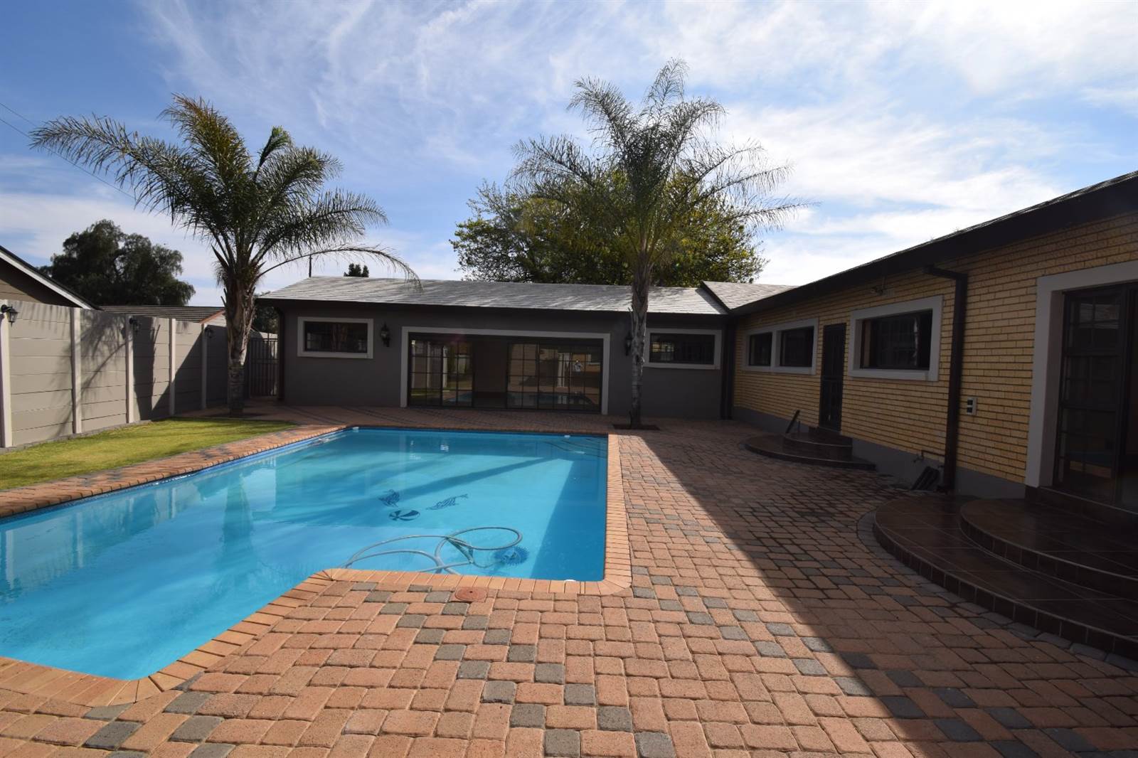 4 Bed House in Jan Cilliers Park photo number 13
