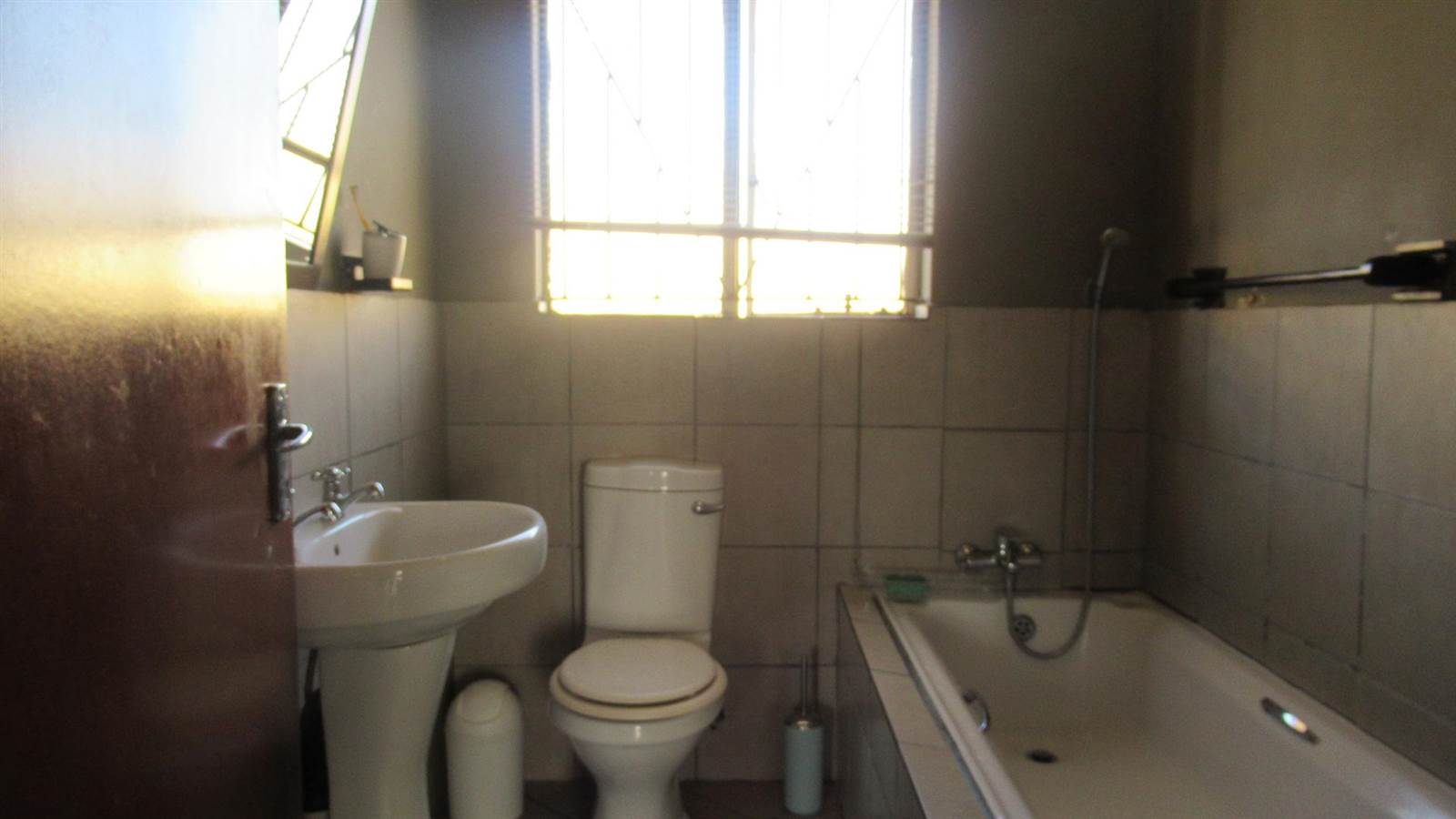 3 Bed House in Vereeniging photo number 30
