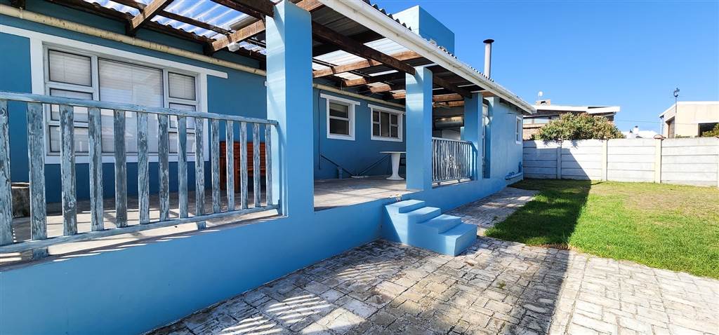 5 Bed House in Struisbaai photo number 16