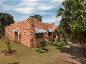 3 Bed House in Stanger Manor