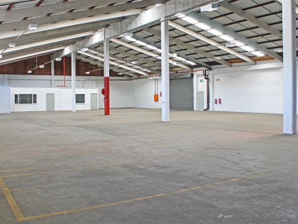 1 108  m² Industrial space