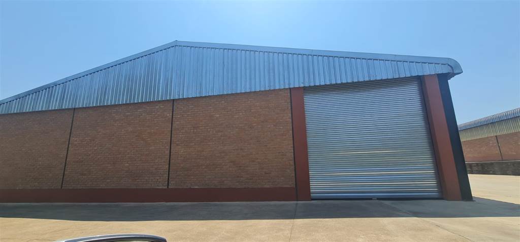 1600  m² Industrial space in Tzaneen photo number 3